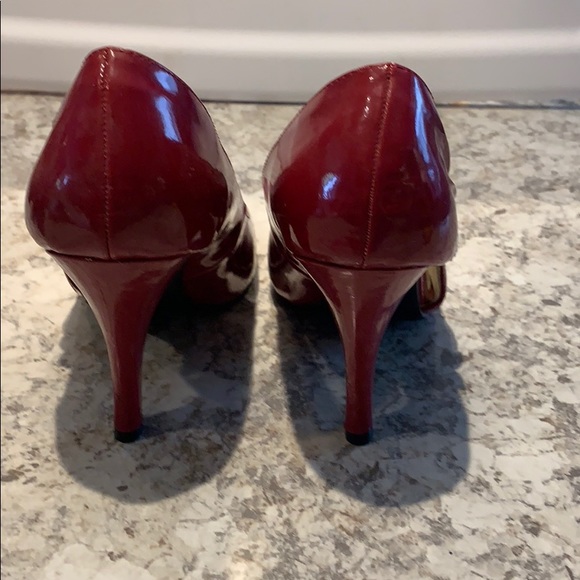 Ruby red high heels - Picture 4 of 6